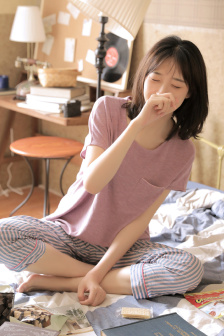 教师妈妈穿超薄连衣裙